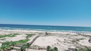 On the beach - Beach Club C803  King/Queen/Sofa Sleeper WIFI  Beach View- New MATTRESSES (Gulf Shores)