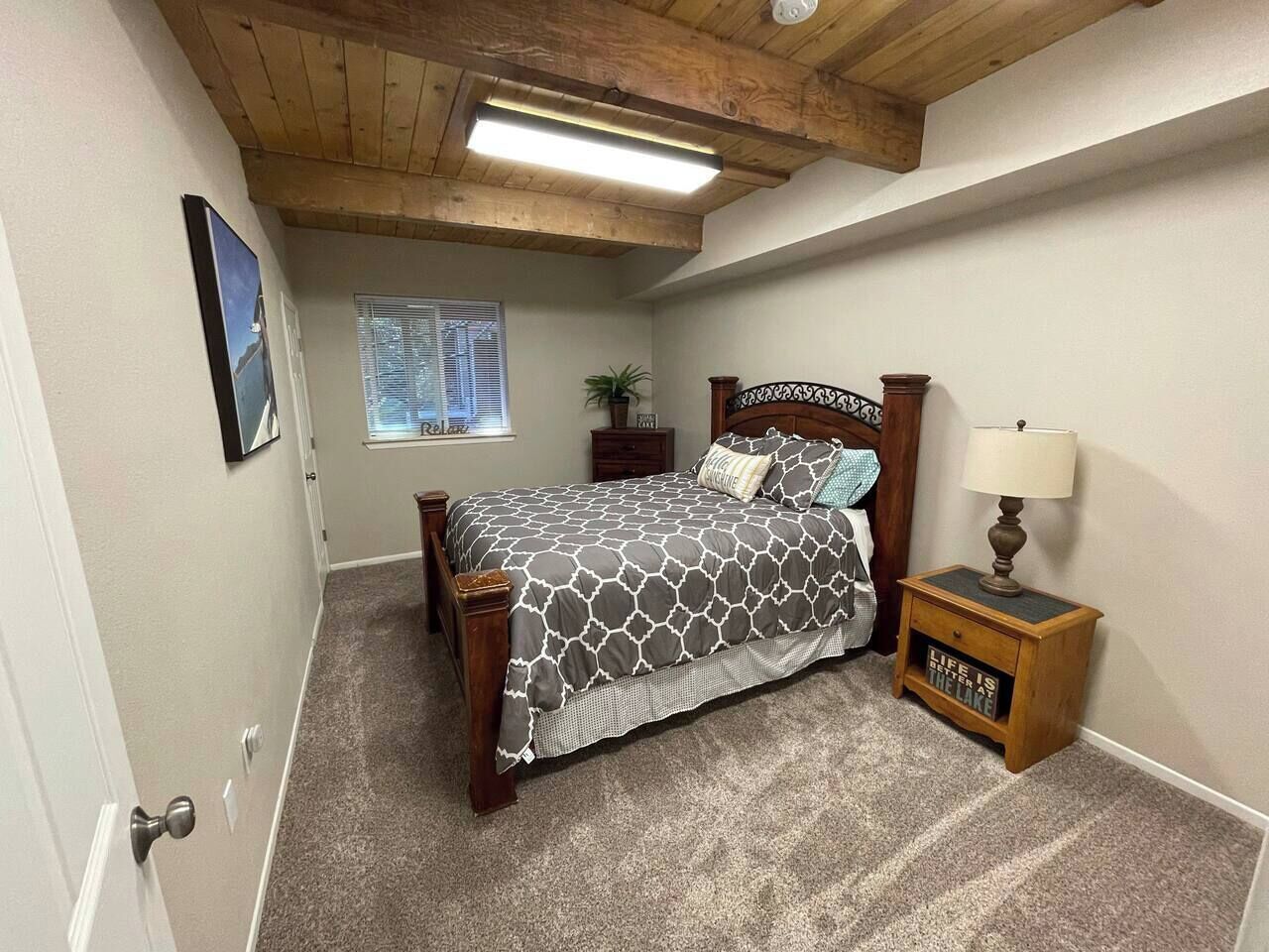 3 slaapkamers, een strijkplank/strijkijzer, gratis wifi, beddengoed