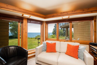 One bedroom condo with panoramic views of Lake Superior.