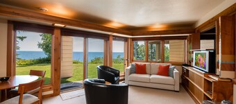 One bedroom condo with panoramic views of Lake Superior.