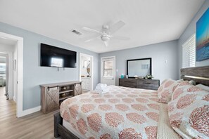 5 slaapkamers, een bureau, een strijkplank/strijkijzer, reisbedje