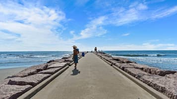 Una spiaggia nelle vicinanze