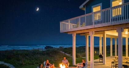 Beachfront Classic with Panoramic Ocean Views