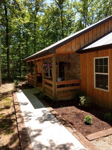 Rustic Cabin with modern amenities and 1 acre stocked Fishing Lake !