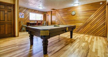 ***Luxury Mountainside Retreat***