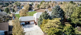 ***Luxury Mountainside Retreat***