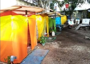 Minibar, free WiFi, bed sheets