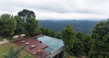 Simpson's Forest Hotel