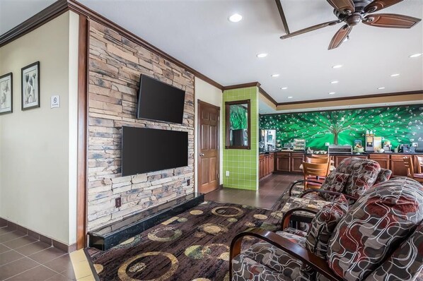 Living room - Quality inn (Coralville)