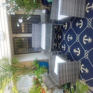 Executive Apartment | Courtyard - Riverview Apartments 15 mins to NYC (Jersey City)