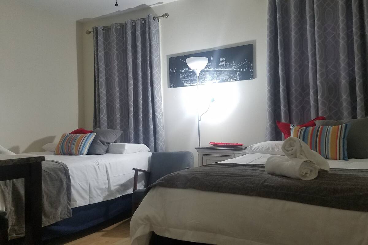 Kamar Single Eksklusif, 1 kamar tidur, pemandangan halaman, lantai eksekutif | Meja kerja, tirai kedap cahaya, dan setrika/meja setrika