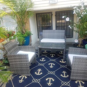 Porch - Riverview Apartments 15 mins to NYC (Jersey City)