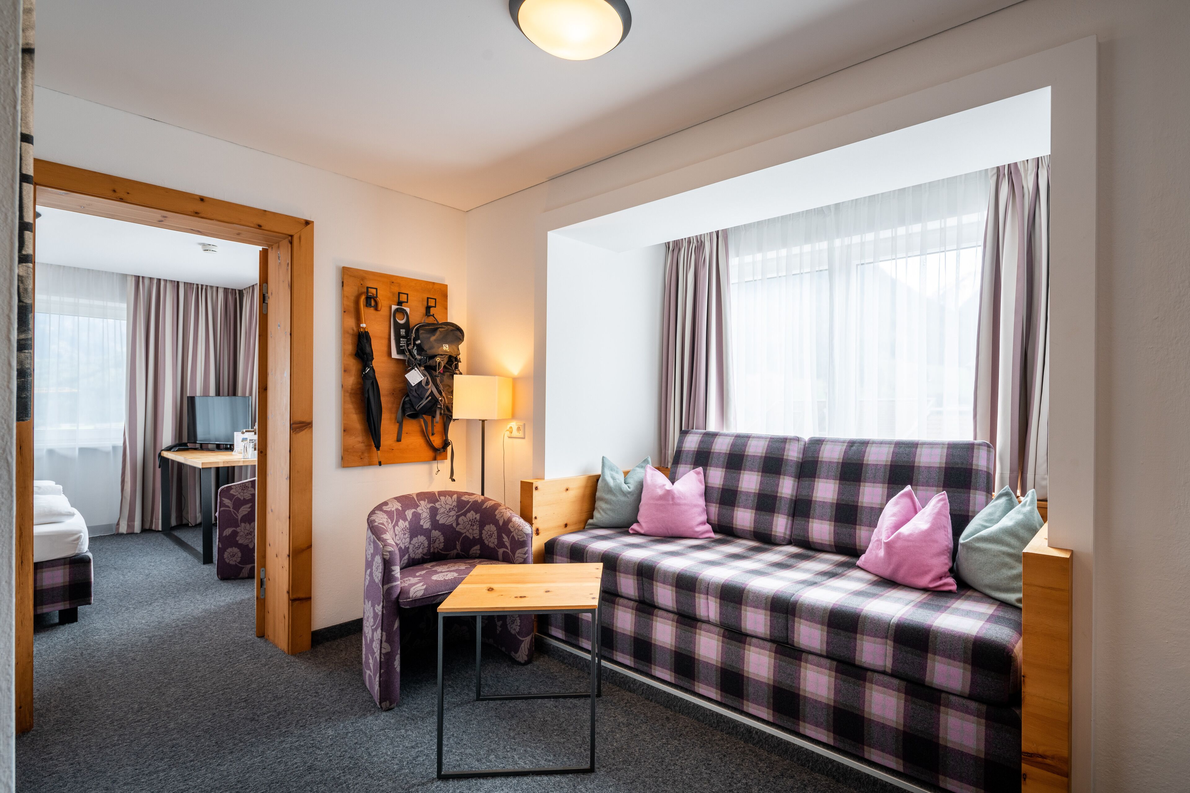 Comfort-Studio | Allergikerbettwaren, Zimmersafe, individuell dekoriert