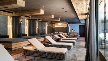 Sauna, hot tub, steam room, body treatments, hot stone massages