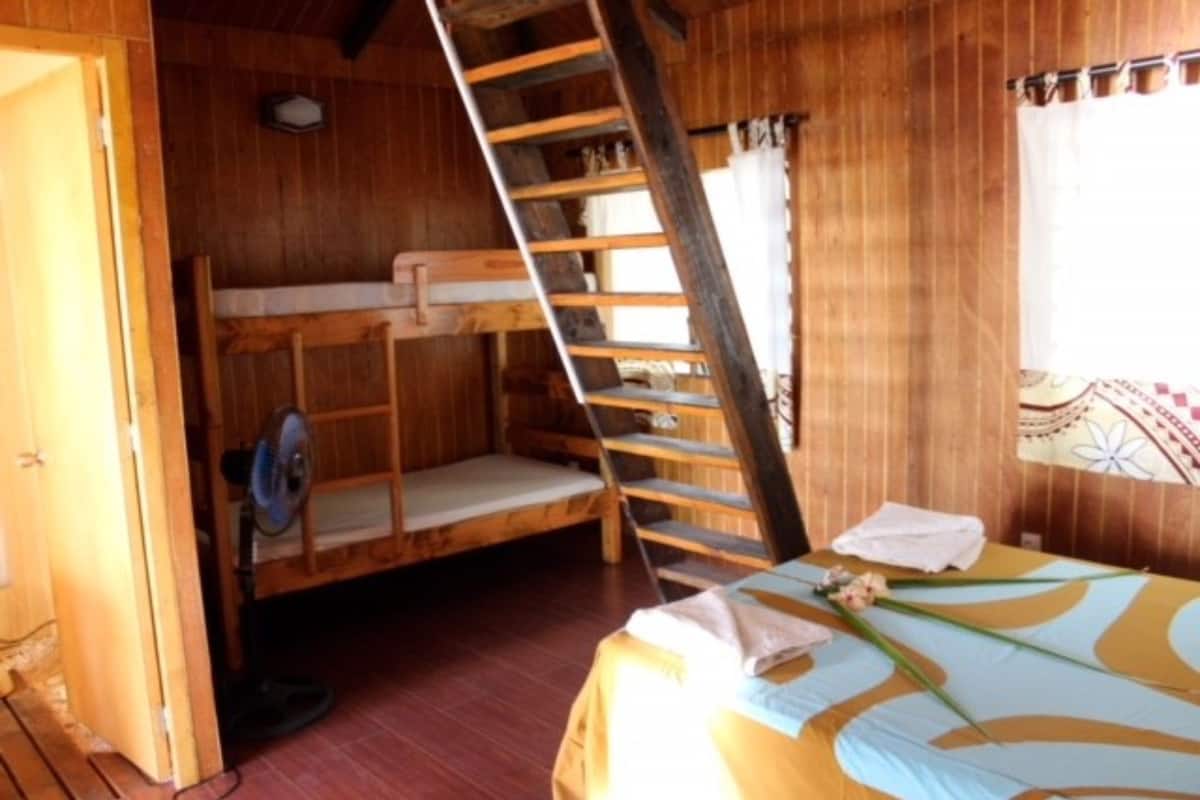 Familienbungalow, Strandblick | Zimmersafe, kostenlose Babybetten, individuell dekoriert, Bettwäsche