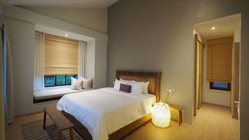 Single Room, 1 Bedroom, Ocean View | Premium bedding, in-room safe, desk, blackout curtains