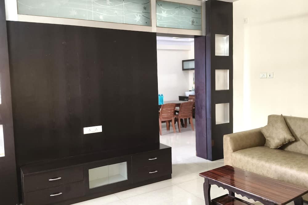Hitech Shilparamam Guest House