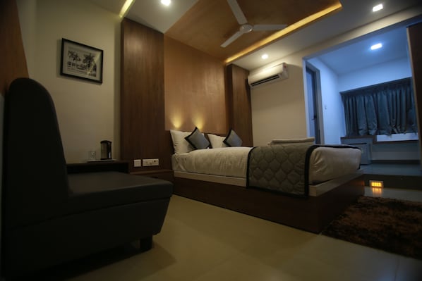 In-room safe, desk, blackout curtains, soundproofing