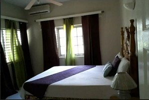 5 bedrooms, iron/ironing board, WiFi