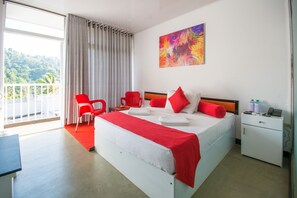 Habitación Deluxe doble | Sábanas de algodón egipcio, ropa de cama de alta calidad, caja fuerte