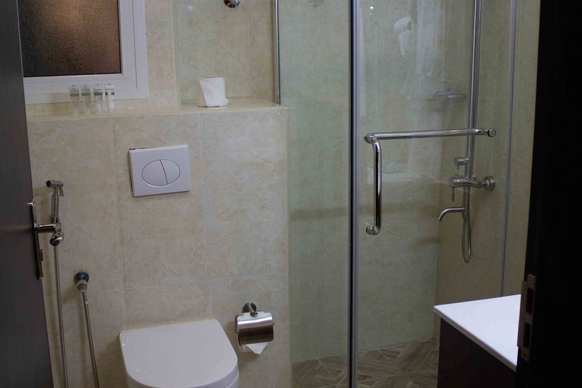 elite double room | bathroom | free toiletries, hair dryer, bathrobes, slippers