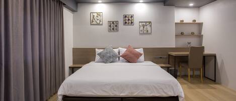 Basic-Doppelzimmer | Kostenlose Minibar, Zimmersafe, Verdunkelungsvorhänge, kostenloses WLAN