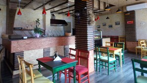 Desayuno bufé gratuito y diario