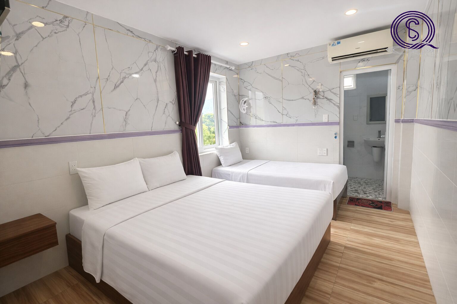 Pillow-top beds, minibar, soundproofing, free WiFi