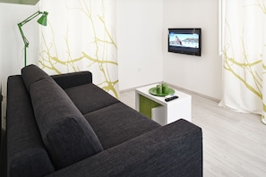 Superior Studio (4) | Living area | LCD TV, iPod dock, MP3 dock - Design Studios SVI-MI (Zagreb)