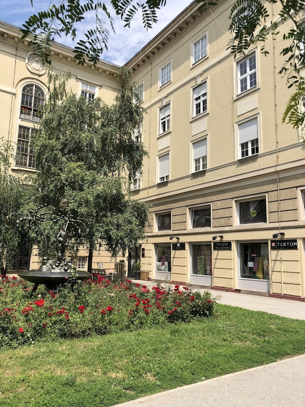 Front of property - Design Studios SVI-MI (Zagreb)