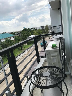 Balcony - Autta House (Bangkok)