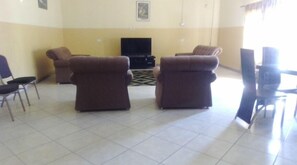 Desayuno inglés (USD 5 por persona)