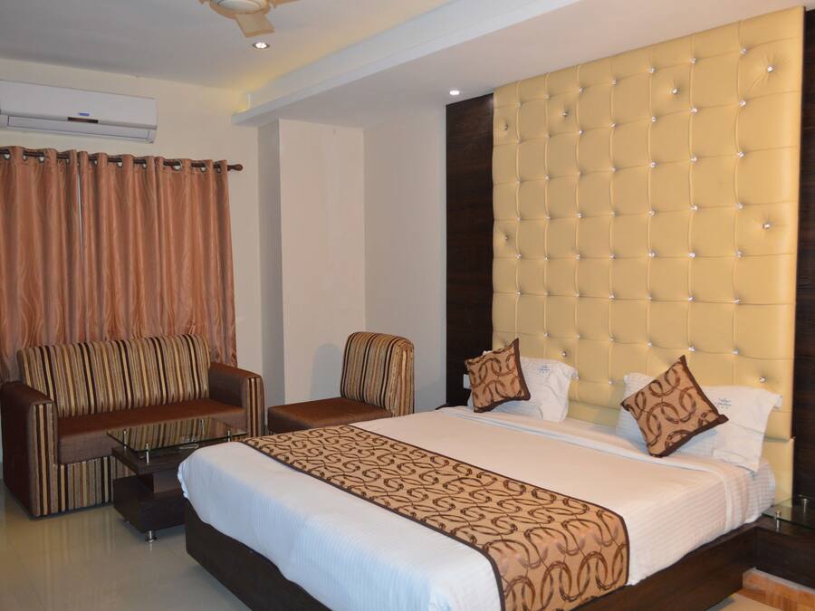 Soundproofing, free WiFi, wheelchair access