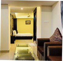 Basic Studio Suite | Soundproofing, free WiFi, wheelchair access