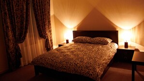 Basic Room, 1 Double Bed, Non Smoking | Blackout drapes, WiFi (free), bed sheets - shelter (Chisinau)