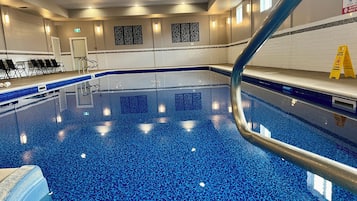 Piscine intérieure