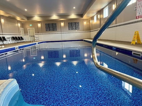 Piscina techada. Seelys Motel