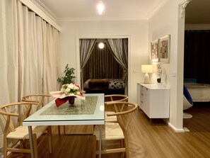 家庭独立别墅, 多张床, 庭院景观 | 咖啡和/或咖啡机