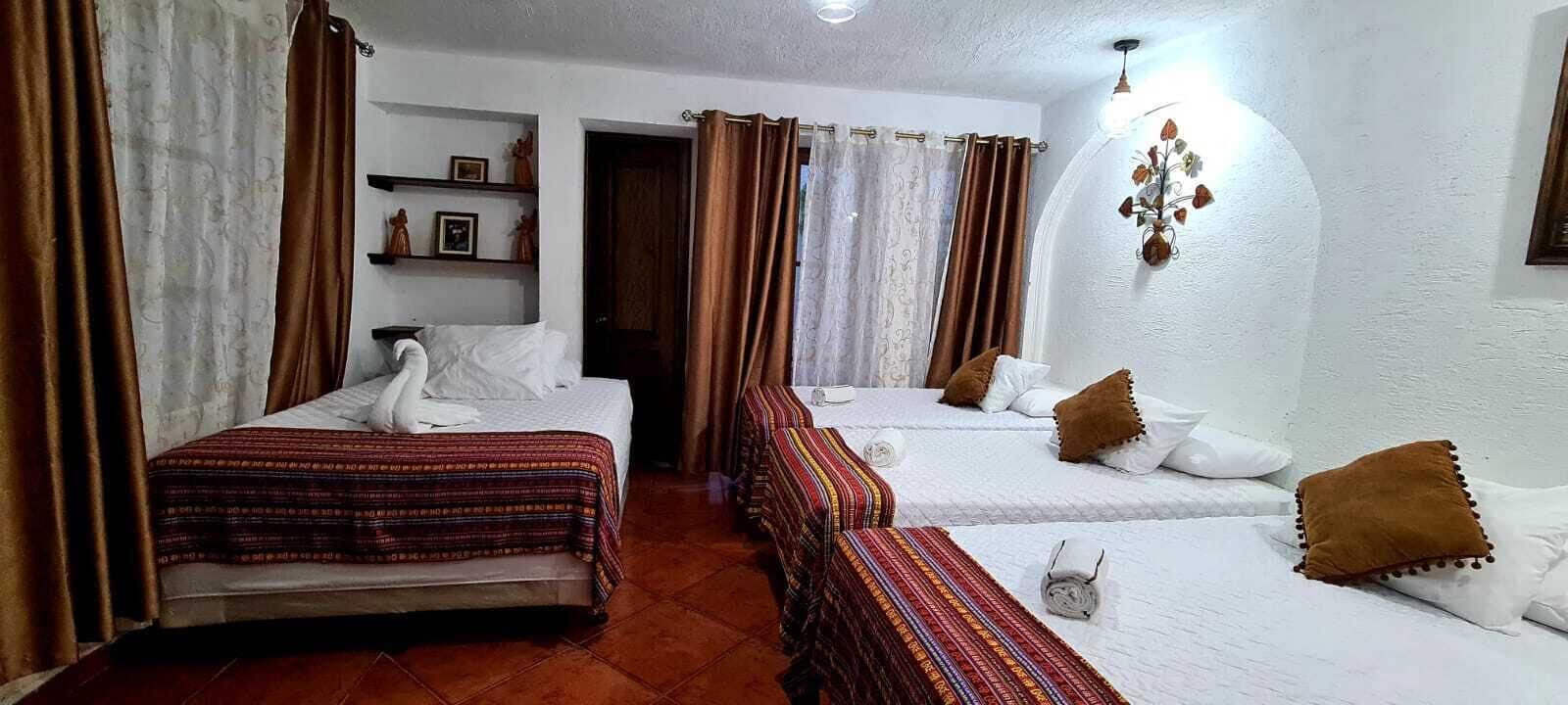 Familienzimmer (#1) | Schallisolierte Zimmer, kostenloses WLAN, Bettwäsche