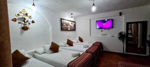 Habitación familiar (#1) | Insonorización, wifi gratis y ropa de cama 