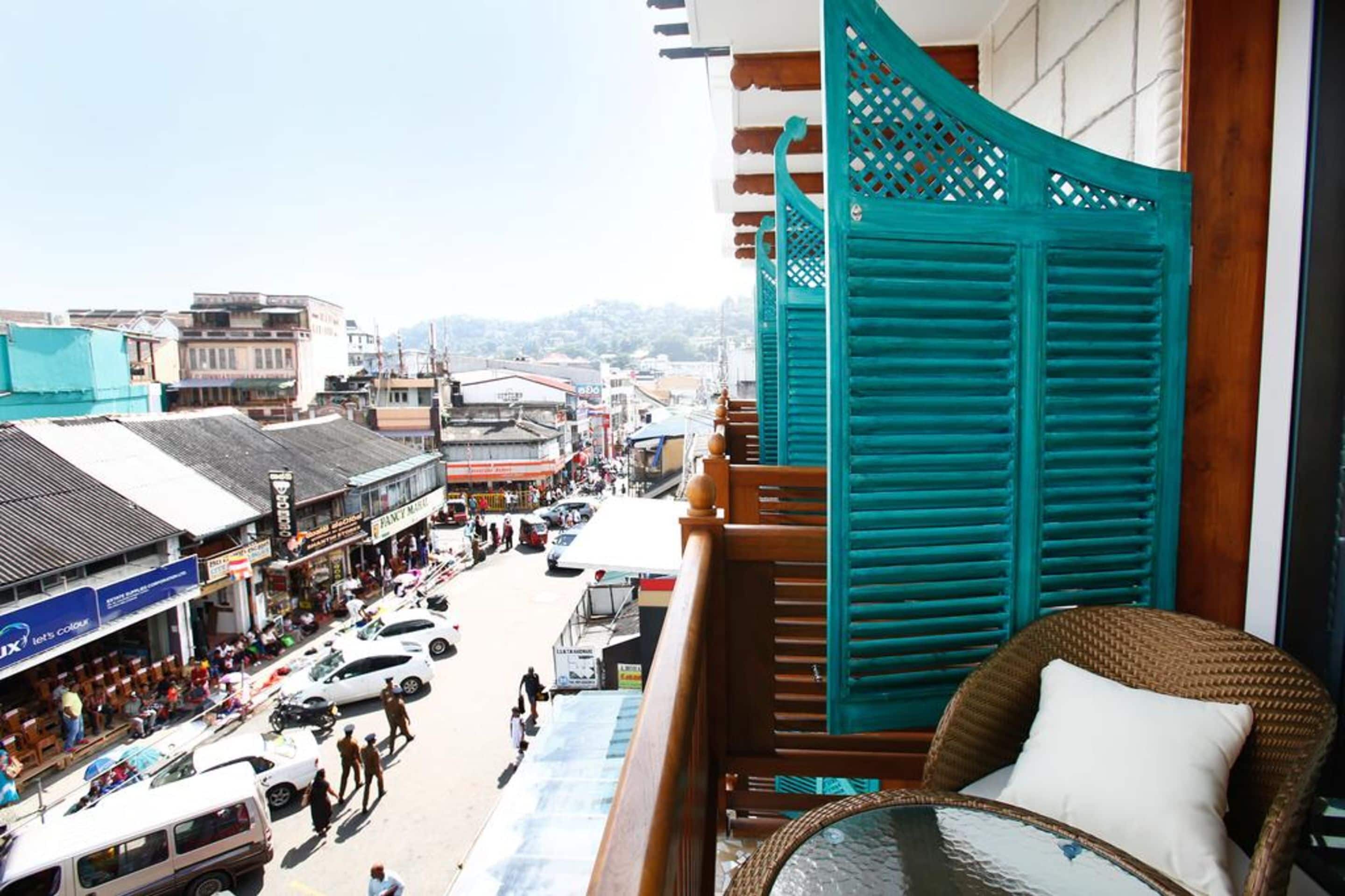 Executive King | City view