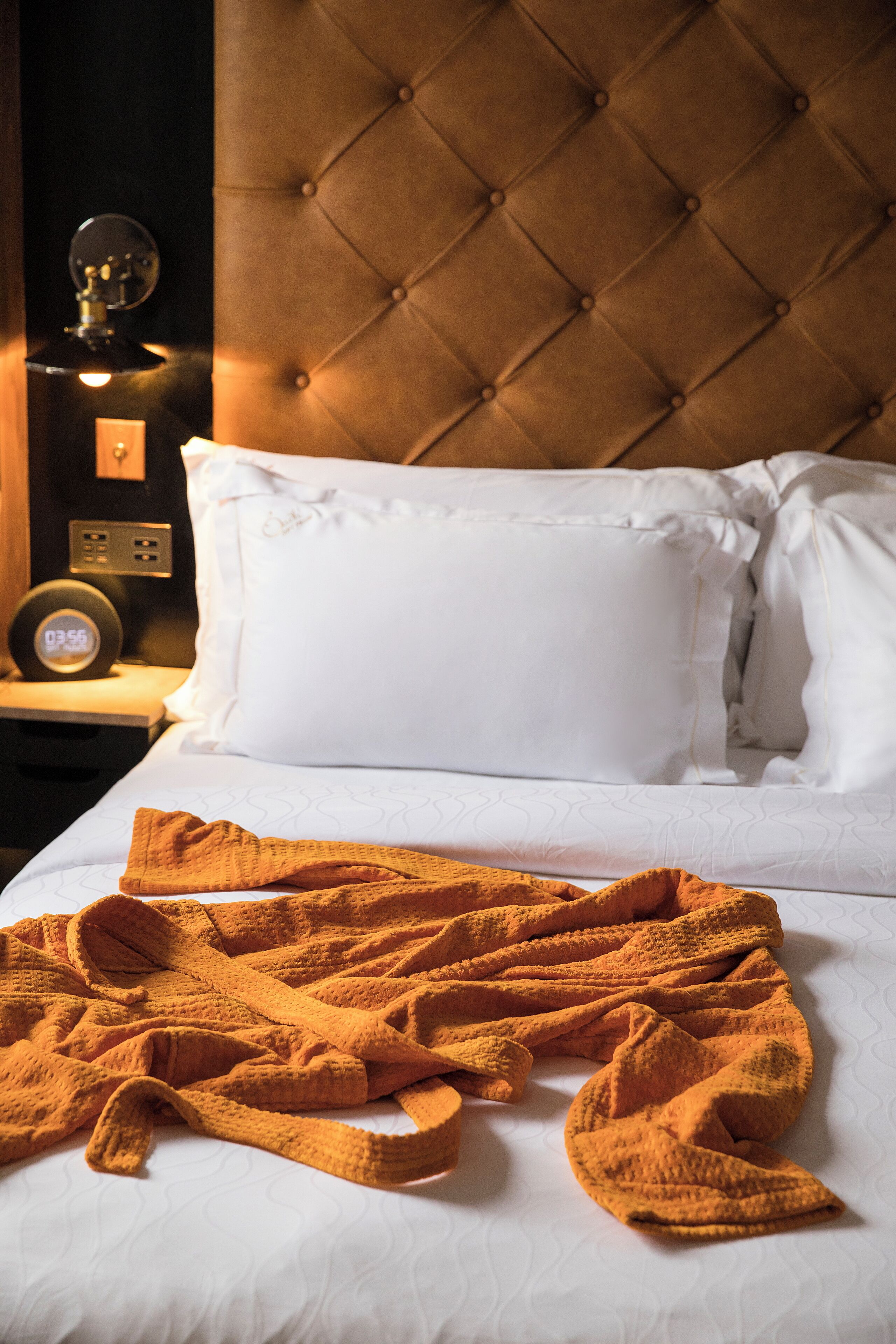 1 bedroom, egyptian cotton sheets, premium bedding, pillow-top beds