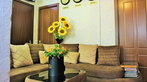Unclassified image, 3 of 98, button - Qeroli Hotel (Tbilisi)