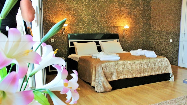 Unclassified image, 1 of 98, button - Qeroli Hotel (Tbilisi)