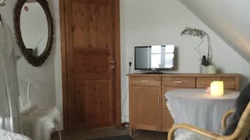 Desk, free WiFi, bed sheets