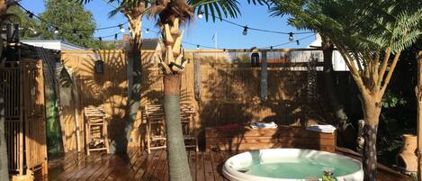Bañera de hidromasaje exterior
