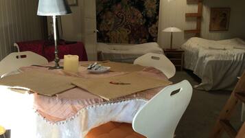 Premium-hytte - privat badeværelse (Big Cabin no. 5) | Skrivebord, gratis Wi-Fi, sengetøj