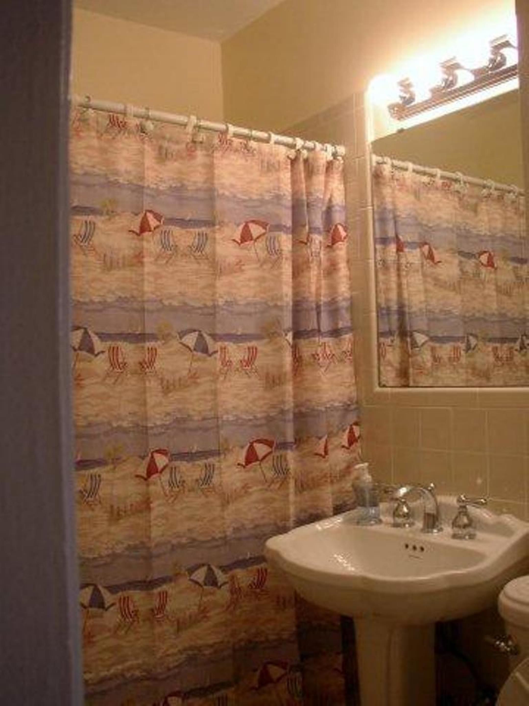 beachfront, 1 bedroom, family condo, non smoking, full kitchen, villa #23 | bathroom sink