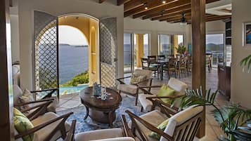 Enceinte de lâhĂ©bergement