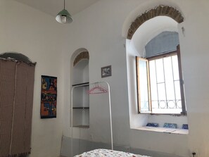 1 室のベッドルーム、インターネット、ベッドシーツ